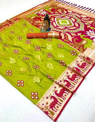 Green soft saree with zari weawing meenakari rich pallu and unique ikkat border 2