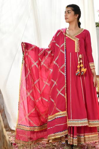Magenta mulmul rani atrangi anarkali set