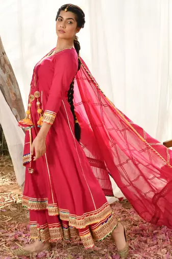 Magenta mulmul rani atrangi anarkali set