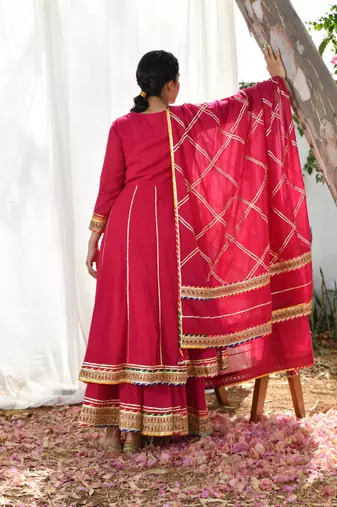 Magenta mulmul rani atrangi anarkali set