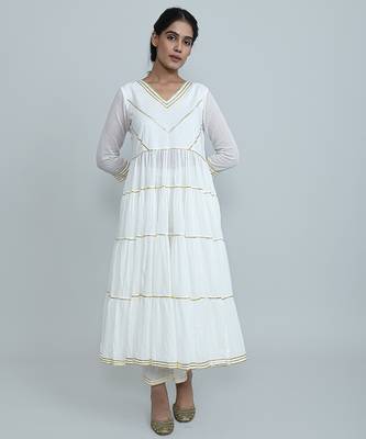 White mulmul shwet faiza 1