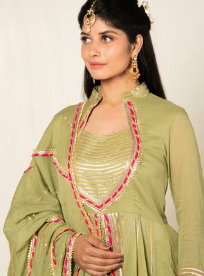 Pista mulmul harit meera sharara set 4