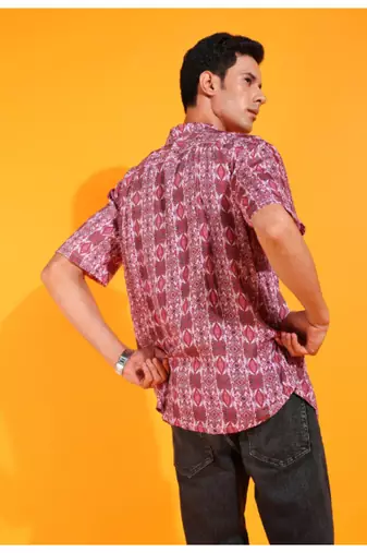  men's polyester geomatrical printed regular shirt (maroon)