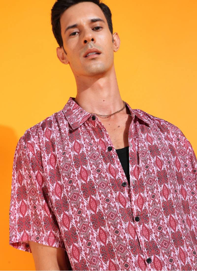  men's polyester geomatrical printed regular shirt (maroon)