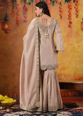 Peach banarasi embroidered gharara set 2