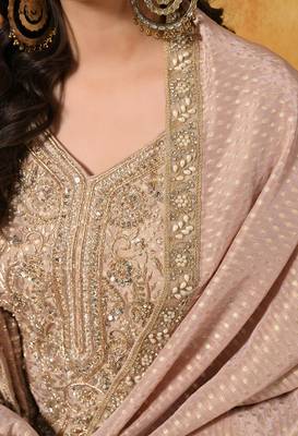 Peach banarasi embroidered gharara set 5