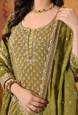 Green crepe embroidered gharara set 5