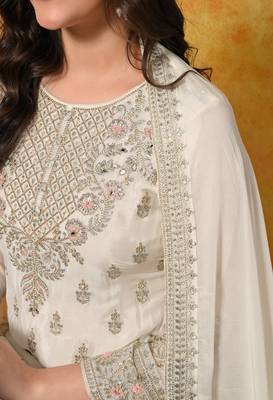 Cream chiffon embroidered lehenga set 5