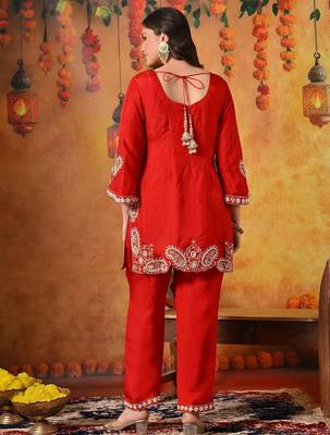 Red silk embroidered kurti set 2