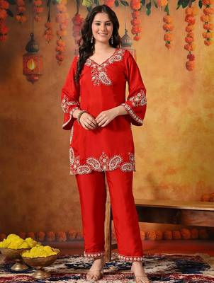 Red silk embroidered kurti set 3