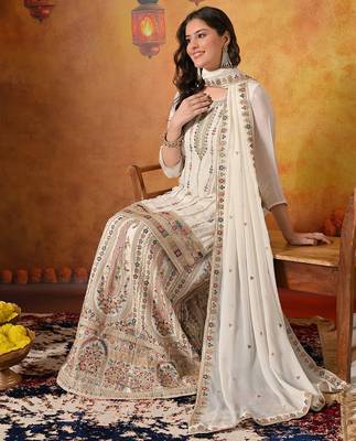 Golden chiffon embroidered lehenga set 4
