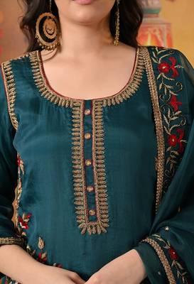 Green organza embroidered sharara set 5