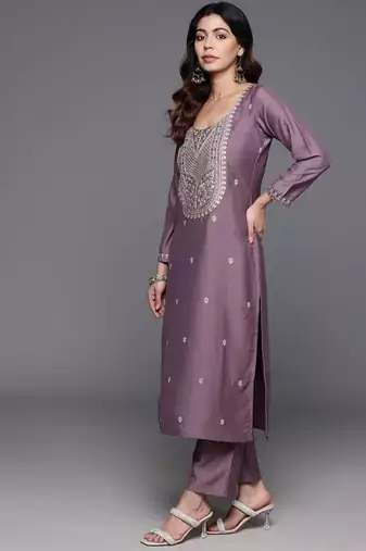  mauve viscose embroidered kurta set with dupatta for women