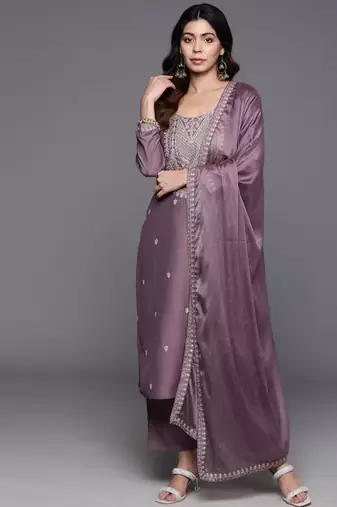  mauve viscose embroidered kurta set with dupatta for women
