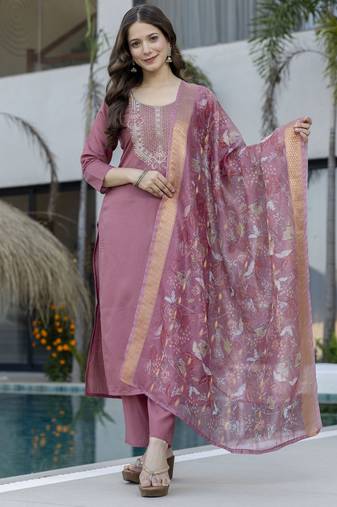 Women's pink chanderi straight kurta set with dupatta & pant