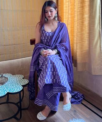purple rayon printed straight kurti set with dupatta & palazzo 2