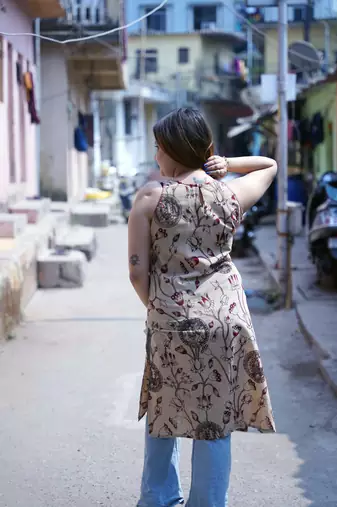 beige kalamkari kurti