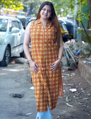 mustard hand printed cotton long kurti 2