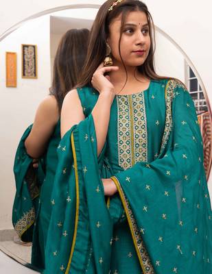 Green silk blend suit set 2