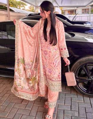 soft peach floral print kurta set  2