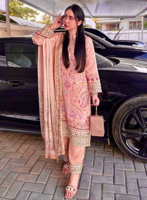 soft peach floral print kurta set  1