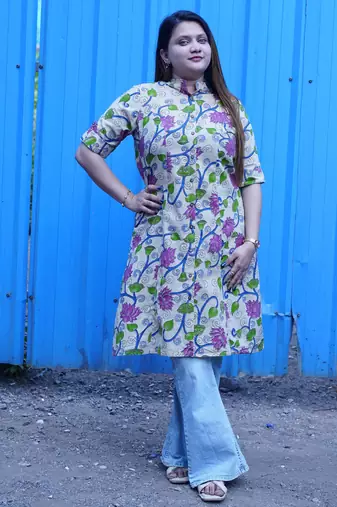 Off White Kalamkari A Line Band Collar Kurti
