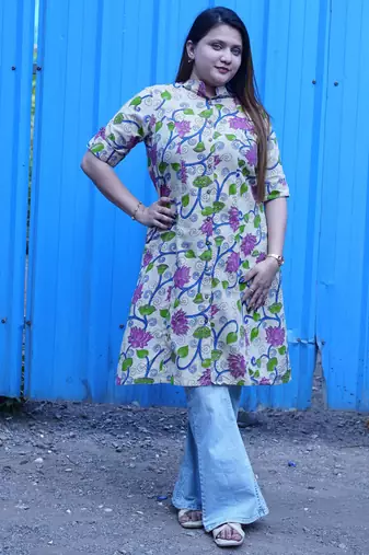 Off White Kalamkari A Line Band Collar Kurti