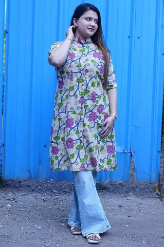 Off White Kalamkari A Line Band Collar Kurti