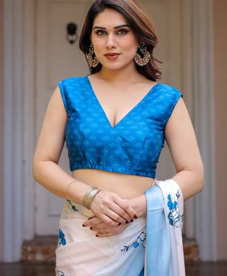 Elegant floral printed satin georgette saree with attached blouse 5