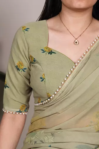 Mehendi weightless marble and floral printed georgette saree with unstitched blouse