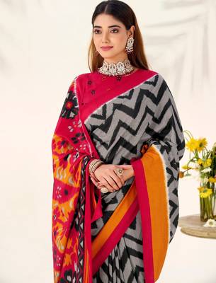 Black tussar silk zigzag waves printed saree with unstitched blouse 3