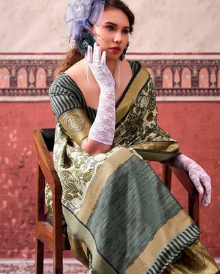Mehendi tussa silk printed with viscose border saree & unstitched blouse 3