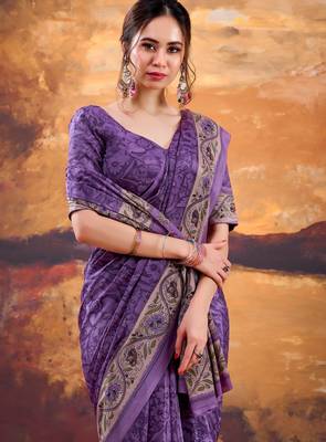Purple crepe printed saree with unstitched blouse 3