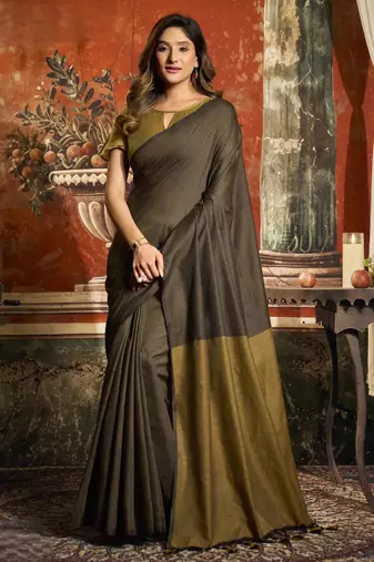 Elegant mal cotton saree with contrast pallu & fancy tassels