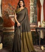 Elegant mal cotton saree with contrast pallu & fancy tassels