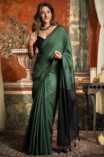 Elegant mal cotton saree with contrast pallu & fancy tassels
