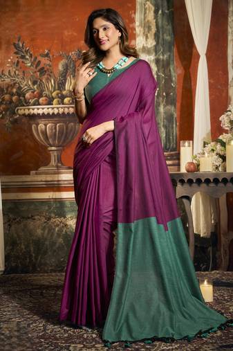 Elegant mal cotton saree with contrast pallu & fancy tassels