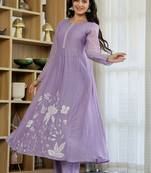 Lavender embroidered chanderi silk kurta set with dupatta & pant