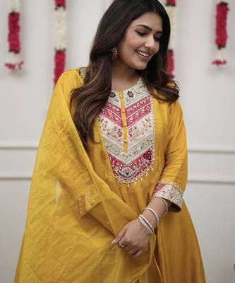 Yellow embroidered straight chanderi kurta set with dupatta & pant for women 5