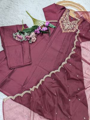  maroon embroidered chinon kurta set with dupatta & pant 2