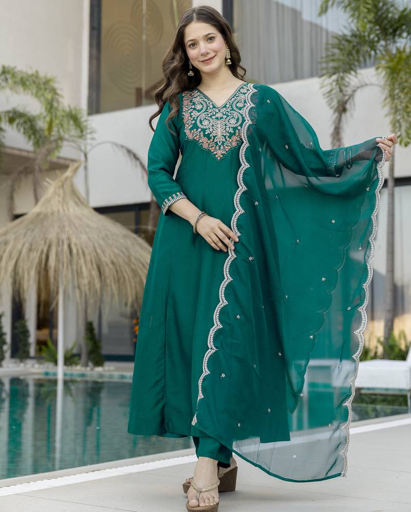 Graceful green embroidered chinon kurta set with dupatta & pant