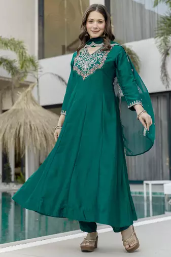 Graceful green embroidered chinon kurta set with dupatta & pant