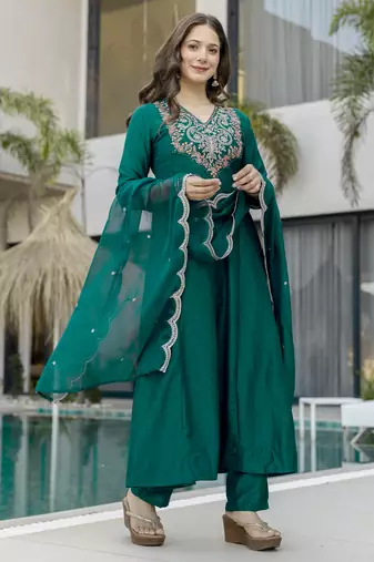 Graceful green embroidered chinon kurta set with dupatta & pant