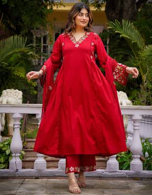 red embroidered chanderi silk blend kurta set with dupatta & pant for women 3