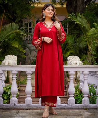  red embroidered chanderi silk blend kurta set with dupatta & pant for women 5