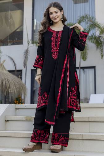 Black georgette kurta set with red embroidery comes with dupatta & pant