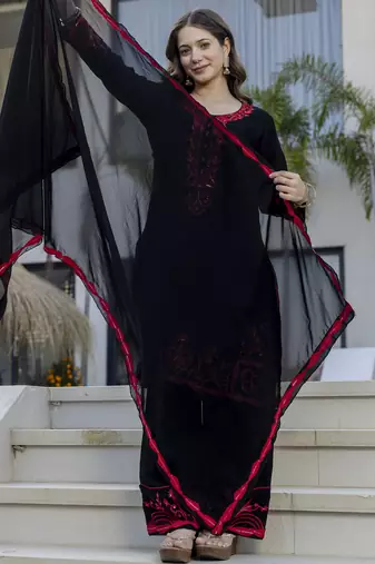 Black georgette kurta set with red embroidery comes with dupatta & pant