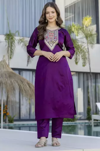 Purple embroidered chanderi cotton kurta set with dupatta & pant