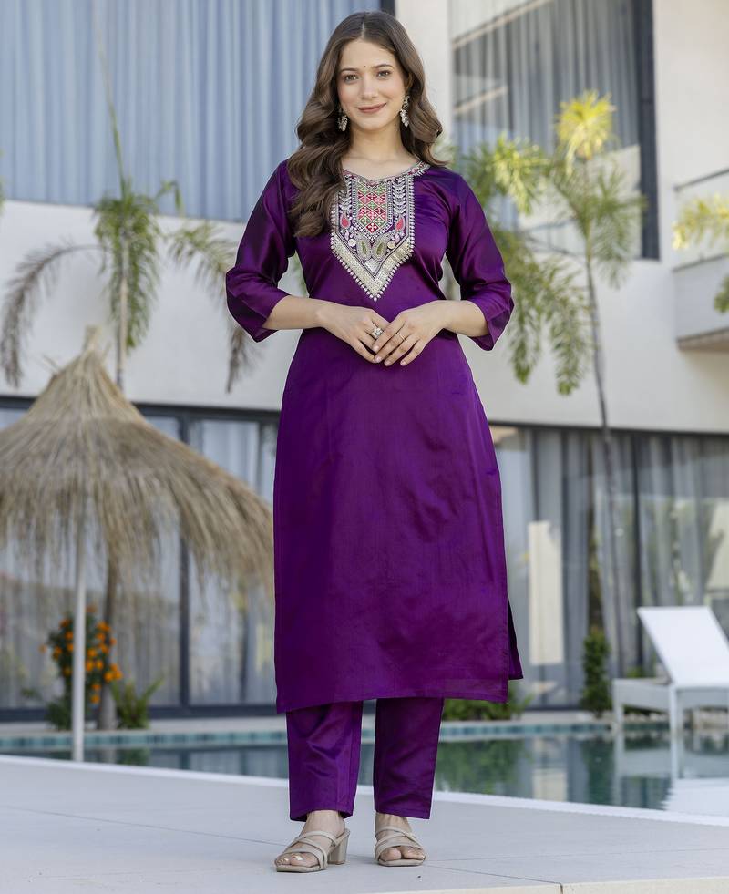 Purple embroidered chanderi cotton kurta set with dupatta & pant