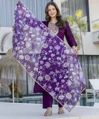 Purple embroidered chanderi cotton kurta set with dupatta & pant 5